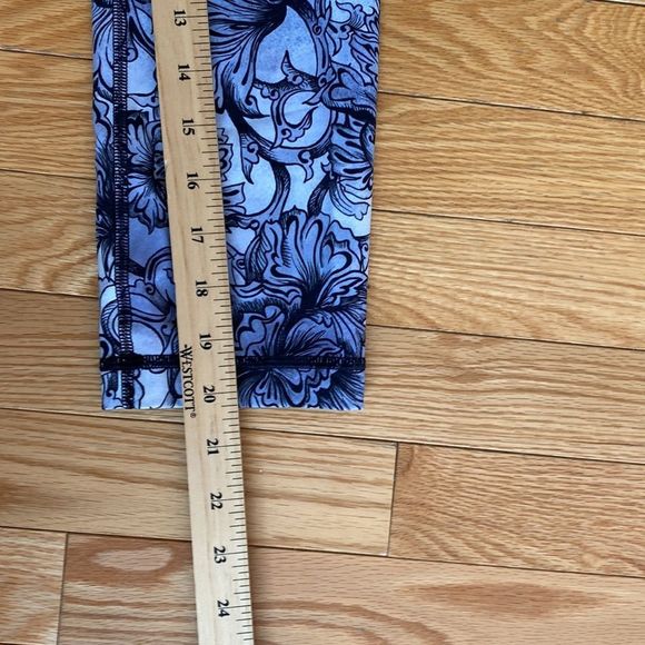 Lululemon wunder under  Crop HR  Size 6 HANB Hanakotoba Starlight Multi - Picture 8 of 9